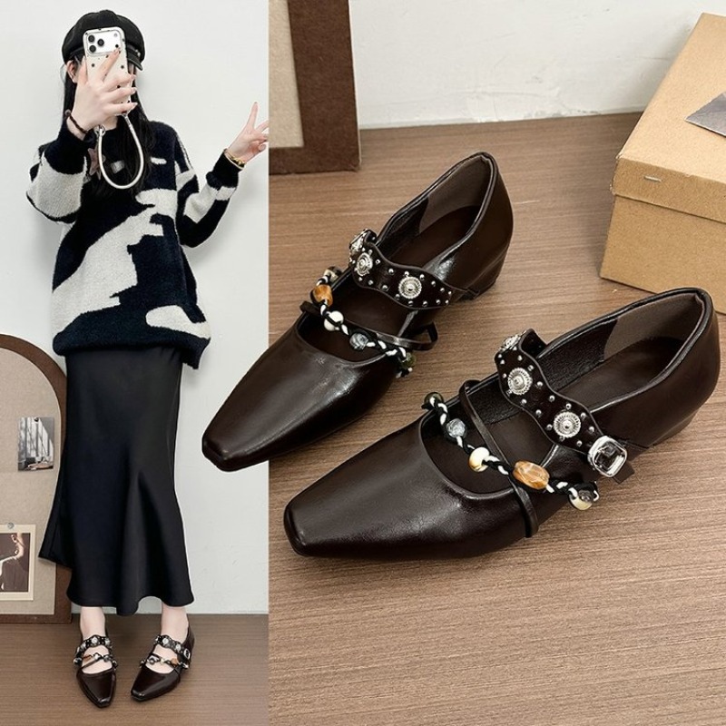 Women Shoes Loafers - รองเท้าสไตล์เมอร์รี่เจนแบบเรโทรใหม่สำหรับผู้หญิง หัวเหลี่ยม ส้นหนา ประดับด้วยเพชรและโซ่ แฟชั่นสำหรับใส่ทำงานและงานปาร์ตี้