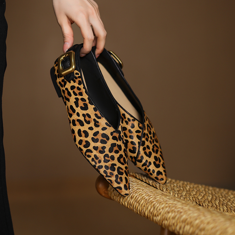 Women Shoes Loafers - รองเท้าแฟชั่นส้นแบนหนังแท้ลายเสือดาว ปลายแหลม สไตล์หัวเข็มขัด แบบสวม รุ่นใหม่ ฤดูใบไม้ผลิ