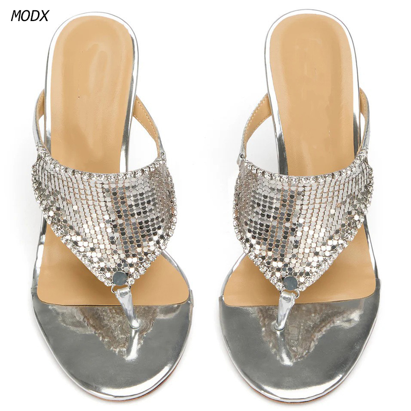 Thong Flat Sandal - รองเท้าส้นสูงแบบสวมประดับเลื่อมและคริสตัลสีเงินเมทัลลิกสำหรับผู้หญิง เหมาะสำหรับงานปาร์ตี้ตอนเย็นและคลับ