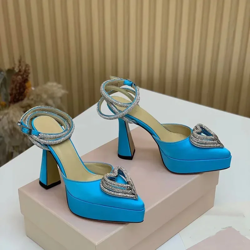 Metallic Heel Sandal - แพลตฟอร์มคริสตัล Love ตกแต่งรองเท้าแตะเซ็กซี่ Pointed Toe Thin