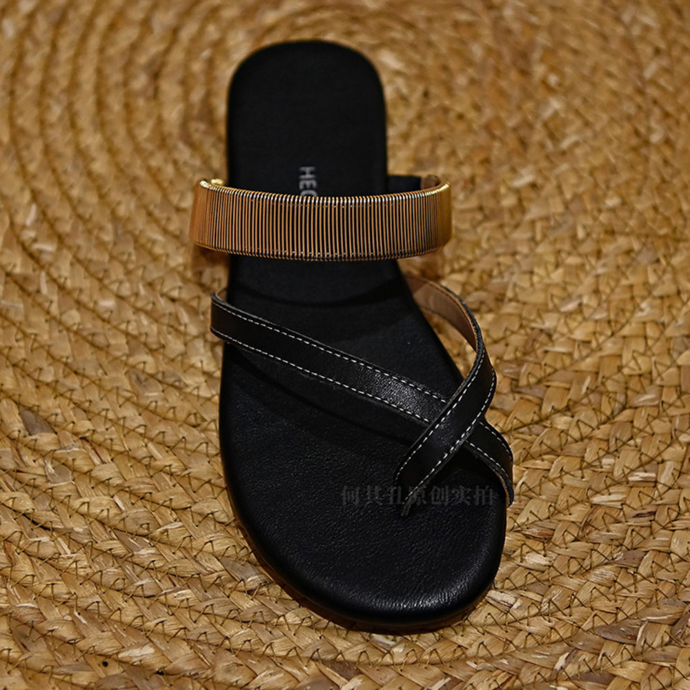 รองเท้าแตะหนังแท้สีดำสำหรับผู้ - Thong Flat Sandal บทวิจารณ์และราคา