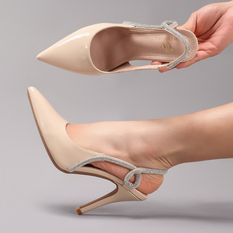 เซ็กซี่สิทธิบัตรหนัง Pointed T - Rhinestone Sandal Women บทวิจารณ์และราคา