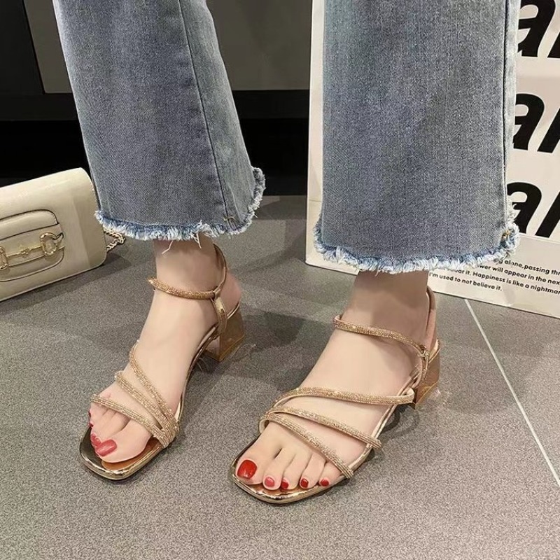 รองเท้าส้นหนาประดับเพชร สไตล์แ - Rhinestone Sandal Women บทวิจารณ์และราคา