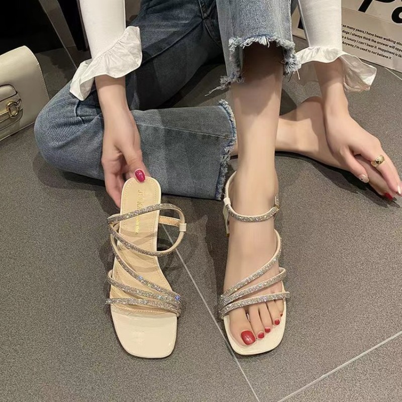 รองเท้าส้นหนาประดับเพชร สไตล์แ - Rhinestone Sandal Women บทวิจารณ์และราคา