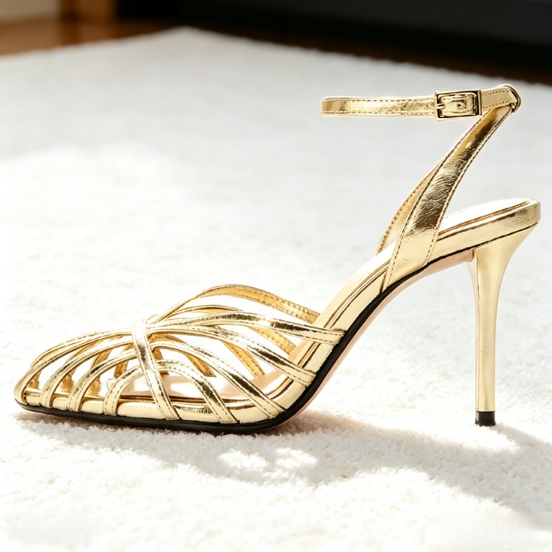 รองเท้าส้นสูงแบบรัดข้อเท้าสีทอ - Metallic Heel Sandal บทวิจารณ์และราคา