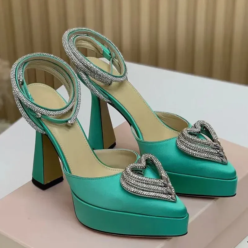 แพลตฟอร์มคริสตัล Love ตกแต่งรอ - Metallic Heel Sandal บทวิจารณ์และราคา